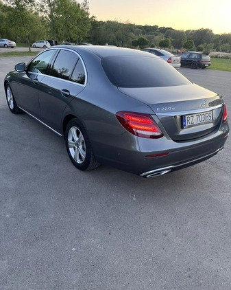 Mercedes-Benz Klasa E cena 82999 przebieg: 363000, rok produkcji 2018 z Rzeszów małe 704